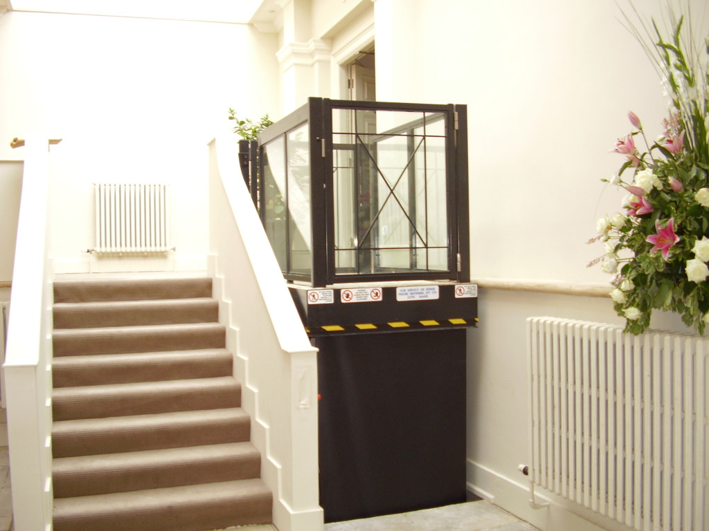 Powder coated wheelchair access lift