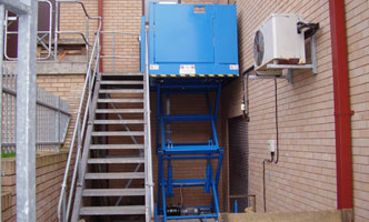 Scissor lift table outdoor wheelchair lift